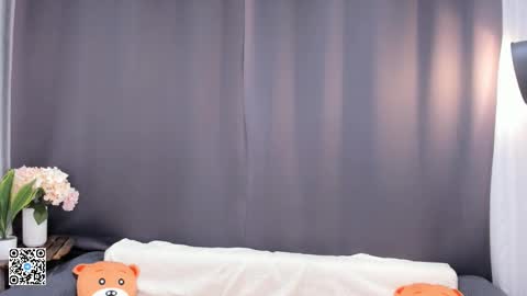 Jessie today my first day online show from February 27, 4:43 pm