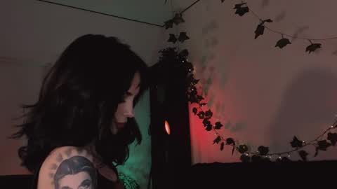 Snapshot of erohaze chatting on October 31, 5:50 pm erohaze online show from October 31, 5:50 pm