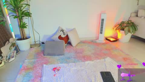 TINY  online show from March 11, 2:16 am