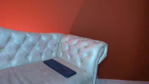 Snapshot of eryx_eriscor chatting on September 21, 4:33 am Eryx online show from September 21, 4:33 am