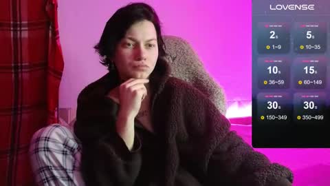 esajukyy online show from November 27, 4:43 pm