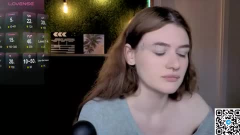 EshleGreen online show from April 28, 9:08 pm