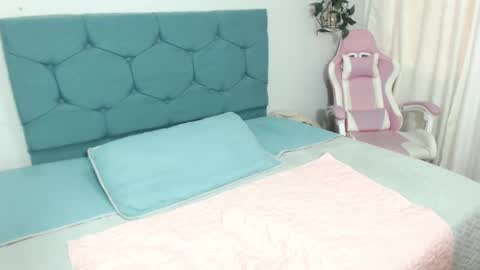 Snapshot of esmeralda_bk chatting on January 15, 2:35 pm esmeralda_bk online show from January 15, 2:35 pm