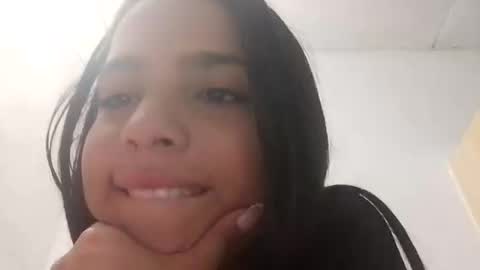 esmeralda_collins501239 online show from April 28, 8:35 pm