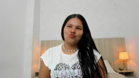 Esmeralda online show from February 27, 8:08 pm