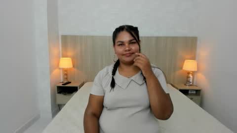 Esmeralda online show from November 12, 3:37 am