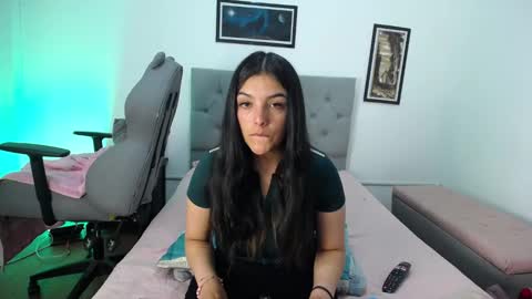 Perla online show from October 13, 4:04 am