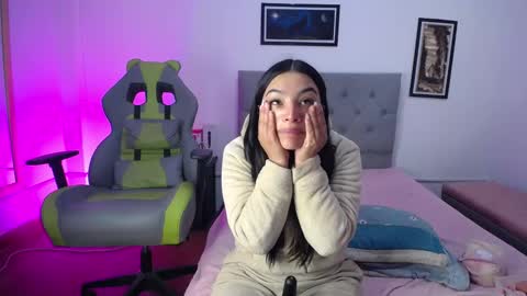 Perla online show from October 15, 5:54 am