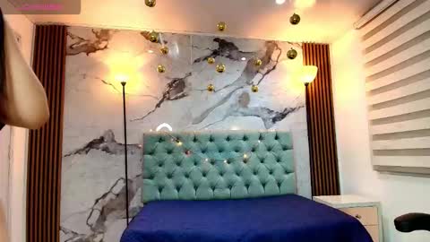 Esmeralda  online show from December 15, 11:37 am