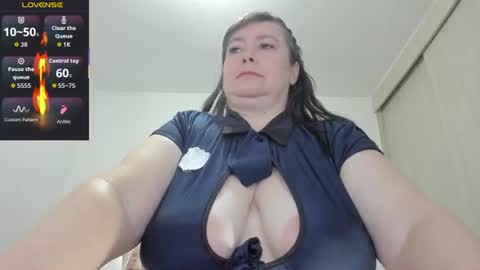 Esmeralda online show from June 18, 10:25 pm