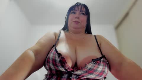 Snapshot of esmeraldo_mfc chatting on December 16, 11:07 pm Esmeralda online show from December 16, 11:07 pm