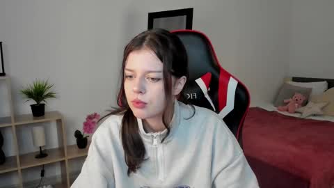 esteria online show from January 23, 7:40 pm