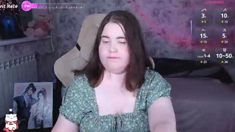 estelle_hicks online show from June 13, 7:11 pm