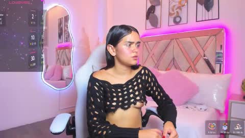 Estrella  online show from February 11, 5:25 pm