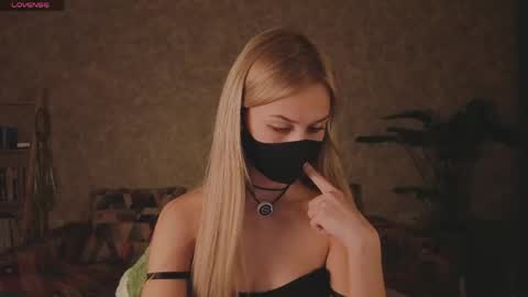 Sophia online show from April 22, 11:35 pm