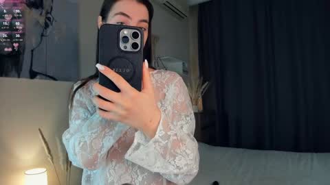 Mary online show from February 3, 7:29 am