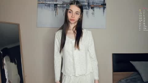 Mary online show from April 24, 7:44 am