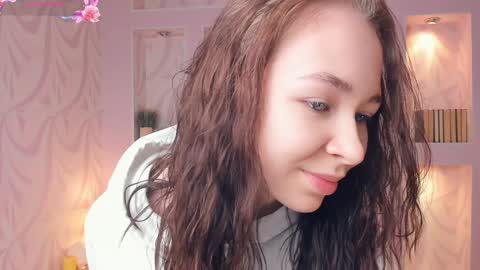 Snapshot of eugeniabrainard chatting on December 14, 6:56 am Eugenia online show from December 14, 6:56 am