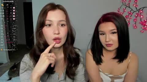 Tiia online show from April 24, 8:11 pm