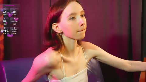 Snapshot of euphoria_girls chatting on December 15, 6:04 pm check about me online show from December 15, 6:04 pm