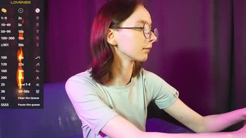 Snapshot of euphoria_girls chatting on December 12, 7:26 pm check about me online show from December 12, 7:26 pm