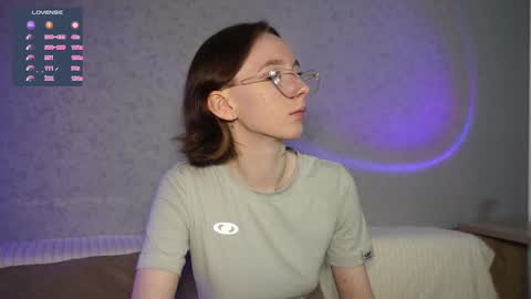 Snapshot of euphoria_girls chatting on February 12, 7:24 pm check about me online show from February 12, 7:24 pm