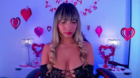 eva1green1 online show from February 14, 7:44 pm