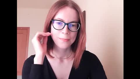 Snapshot of eva_cutesmile chatting on October 14, 2:08 pm Eva online show from October 14, 2:08 pm