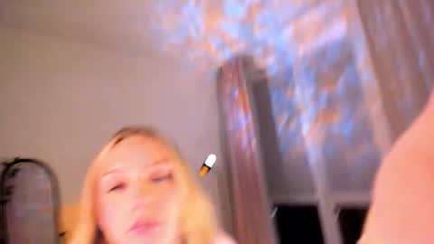 Eva Davis online show from March 6, 3:12 am