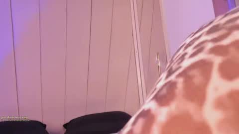 eva_kingsford online show from April 23, 12:29 pm