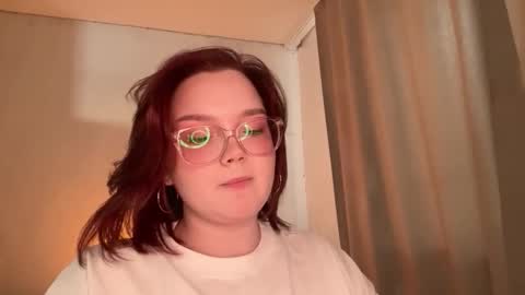 eva_kittenn online show from February 24, 1:32 pm