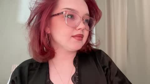 eva_kittenn online show from April 25, 1:41 pm