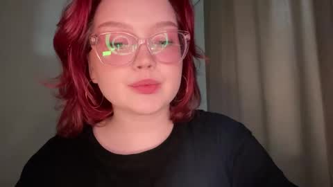 eva_kittenn online show from April 26, 3:43 pm