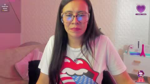 Eva  online show from April 10, 11:55 pm