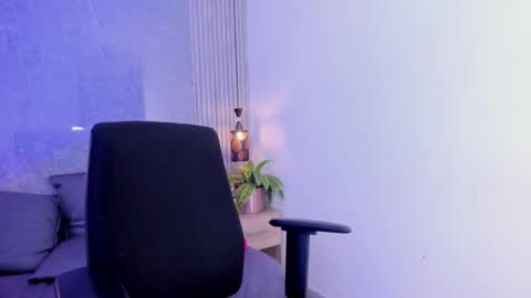 eva online show from March 26, 4:36 am