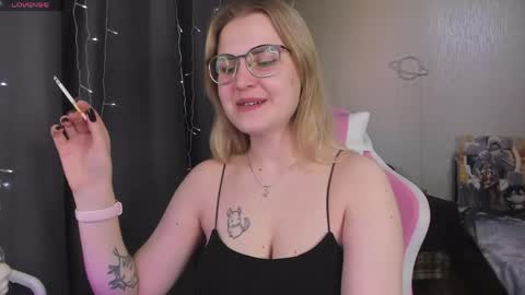 Eva online show from April 24, 3:59 pm