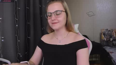 Eva online show from April 25, 1:41 pm