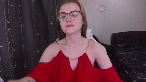 Snapshot of eva_orchid chatting on March 9, 9:35 am Eva online show from March 9, 9:35 am