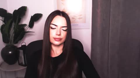 Eva online show from December 19, 3:59 pm