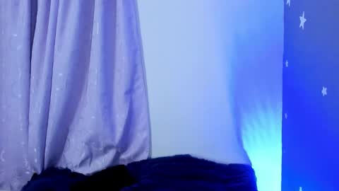 Eva  online show from December 20, 6:50 am