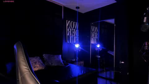 MISS EVY online show from April 21, 4:19 am