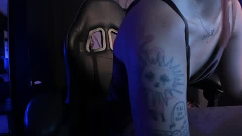 MISS EVY online show from April 12, 7:55 am