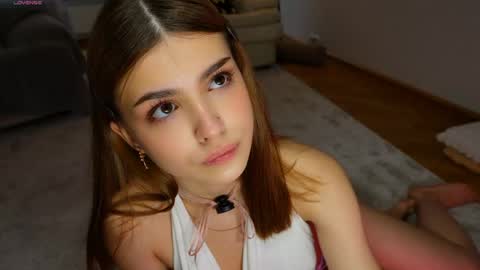 Hello my name is Eva its my first day here online show from May 1, 8:50 am