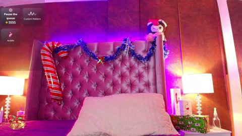 EVA CLOEE online show from December 22, 3:33 am