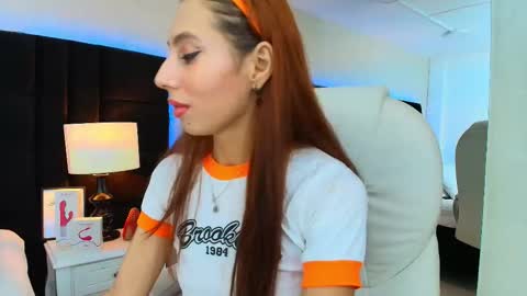 EVA CLOEE online show from September 13, 3:58 am