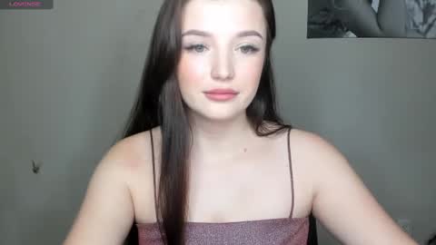 Snapshot of evaamillerr chatting on January 22, 9:33 pm Eva online show from January 22, 9:33 pm
