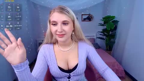 Eva  online show from July 28, 3:15 am