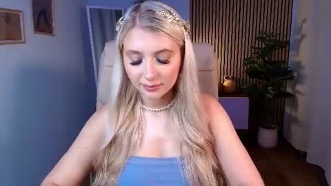 Eva  online show from June 20, 2:59 am
