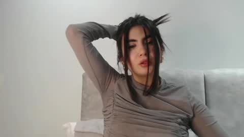 Snapshot of evacollins12 chatting on September 28, 3:35 am evacollins12 online show from September 28, 3:35 am