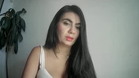 Snapshot of evacollins12 chatting on February 4, 10:34 pm evacollins12 online show from February 4, 10:34 pm